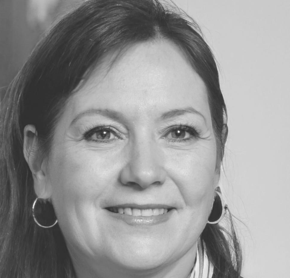Ritratto professionale di Ginevra Castellano, Client Relations Manager di bumisurvia